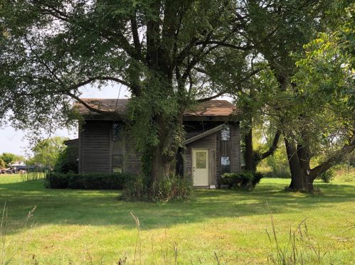 2521 64 St, Fennville MI 49408-9506 exterior