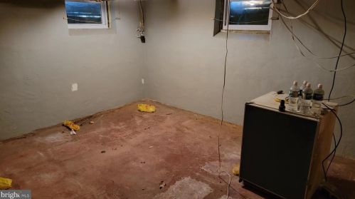 316 Maple Ave, Trenton NJ 08618-3402 exterior