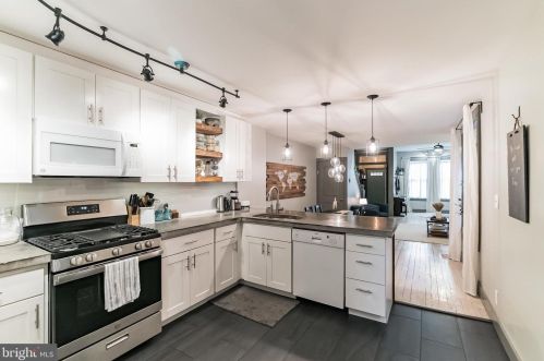 1344 29 St, Philadelphia PA 19146-3708 exterior