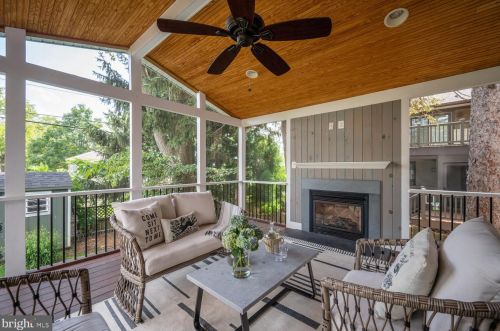 6208 28th St, Arlington, VA 22207-1110