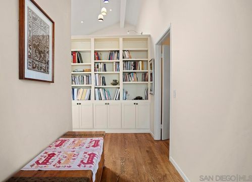 4329 Arista St, San Diego CA 92103-1028 exterior