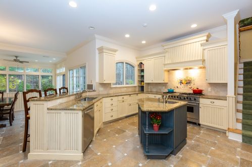 1 Park Rdg Ct, Chester NJ 07930-3016 exterior