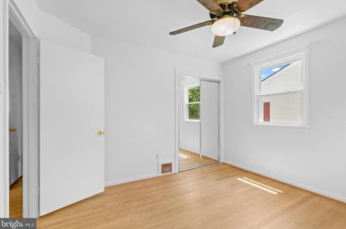 6934 Westhampton Dr, Alexandria VA 22307-1528 exterior