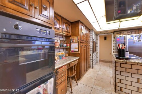 720 Roller Coaster Rd, Tucson AZ 85704-2628 exterior