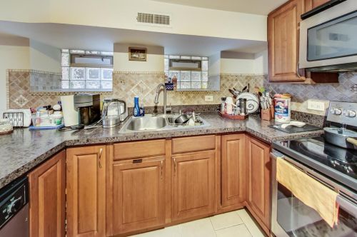 2513 Walton St, Chicago IL 60622-4510 exterior