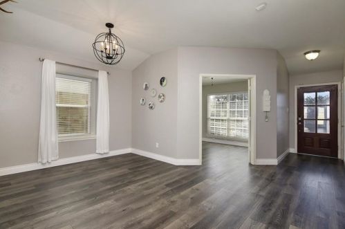 2401 Christoff Loop, Austin TX  78748-3508 exterior