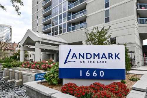 1660 Prospect Ave, Milwaukee WI 53202-2400 exterior