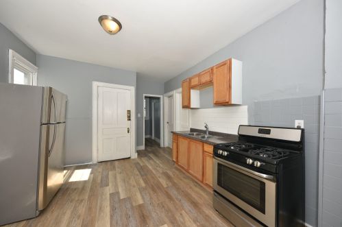 3257 Booth St, Milwaukee WI 53212-2135 exterior