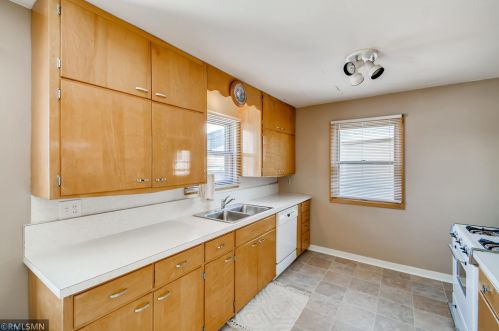 1105 4th St, Stillwater MN 55082-6243 exterior