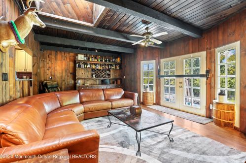 53 Arlene Dr, West Long Branch NJ 07764-1100 exterior