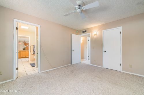 533 Abrego Dr, Green Valley AZ 85614-3639 exterior