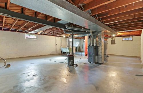 4803 Fillmore Dr, Milwaukee WI 53219-2365 exterior