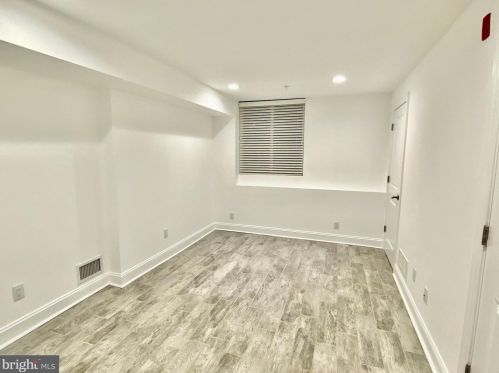 1640 Jackson St, Philadelphia PA 19145-2427 exterior