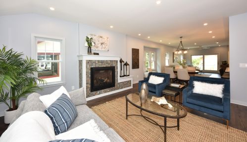 1908 Elmdale Ct, Milwaukee WI 53211-2342 exterior