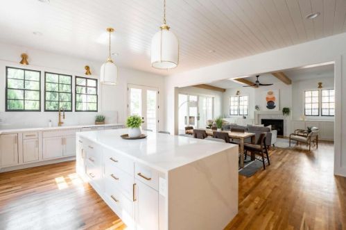 1130 Hudson Dr, Atlanta GA  30306-3578 exterior