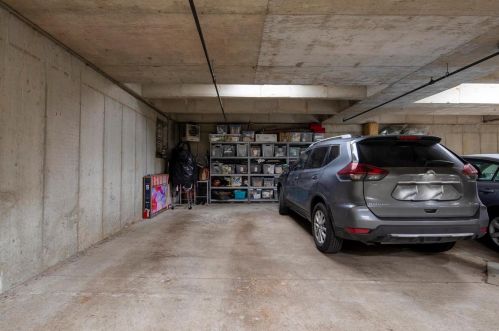 7542 Cromwell Dr, Saint Louis MO 63105-2974 exterior