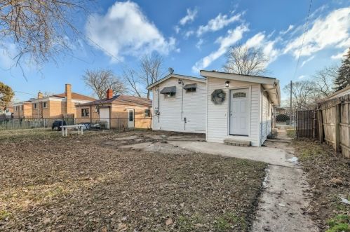 14720 Blackstone Ave, Dolton IL 60419-2409 exterior