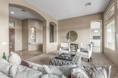 44822 3 St, Phoenix AZ 85087-8639 exterior