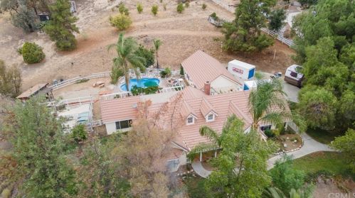 38325 De Portola Rd, Temecula CA 92592-8984 exterior