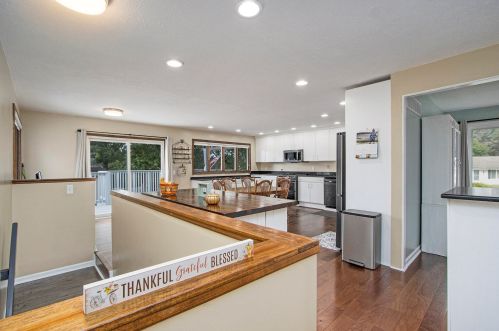 5163 Lewsinda Ave, Kalamazoo MI 49009-3823 exterior