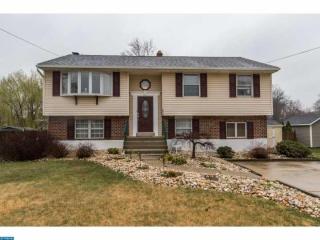 2275 Weir Rd, Chester, PA 19014-1640