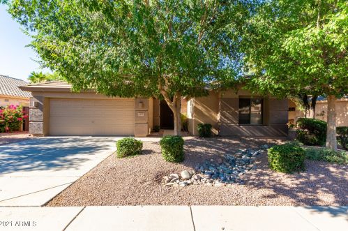 2833 Runaway Bay Pl, Chandler, AZ 85249-4942