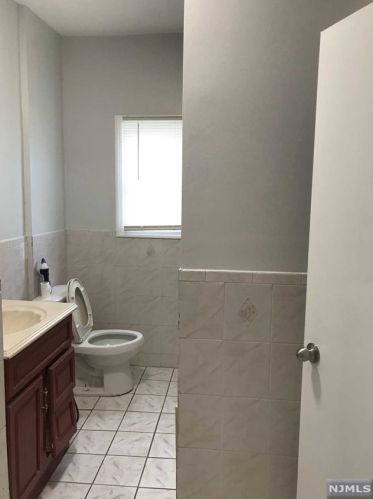 38 Goshen St, Paterson NJ 07503-2208 exterior