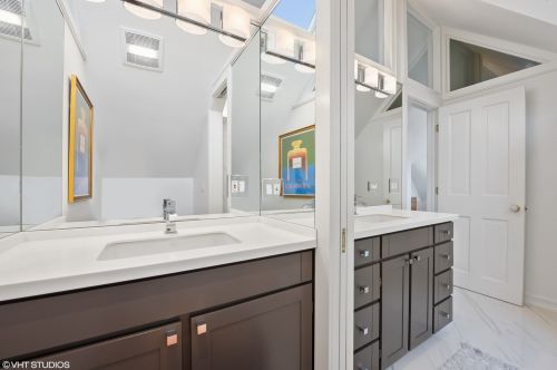 1321 Nelson St, Chicago IL 60657-3103 exterior