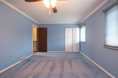 1421 Hillsboro St, Pittsburgh PA 15204-2330 exterior