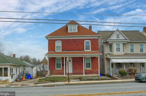 890 Baltimore St, Hanover, PA 17331-4130