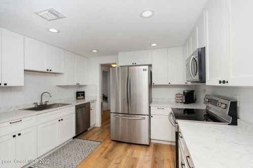 826 Newfound Harbor Dr, Merritt Island FL 32952-2763 exterior