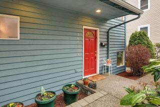 3652 Whitman Ave, Seattle WA  98103-8724 exterior