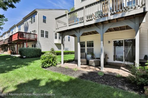 41 Pate Dr, Middletown NJ 07748-1750 exterior