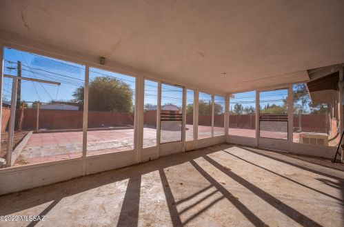 5002 1 St, Tucson AZ 85711-1507 exterior