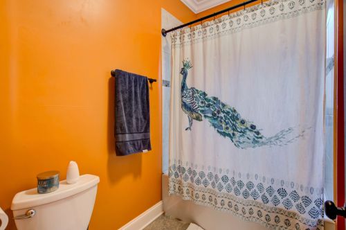 3817 Bernard St, Chicago IL 60618-3230 exterior