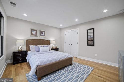 1505 Crestwood Dr, Alexandria VA  22302-2303 exterior