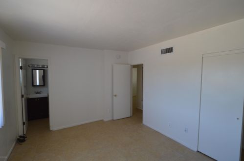 2026 Naco Vis, Tucson AZ  85713-5109 exterior