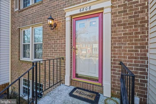 6808 Heatherway Ct, Alexandria VA  22315-3938 exterior
