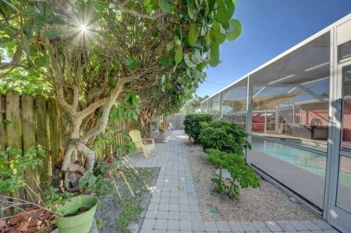 304 Bay St, Fort Pierce FL 34952-1317 exterior