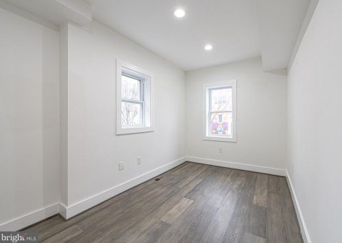 1281 Simms Pl, Washington DC 20002-7837 exterior