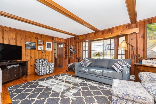 152 Atlantic Ave, Seabrook NH 03874-4828 exterior