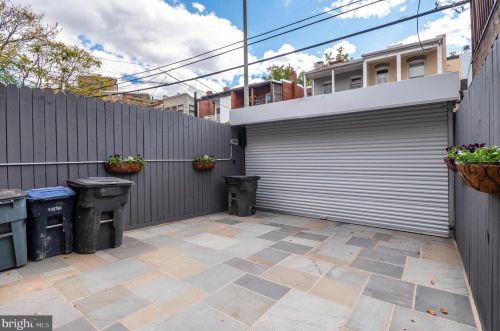 1744 T St, Washington DC 20009-7102 exterior