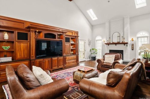 34 High St, Armonk NY 10504-1224 exterior