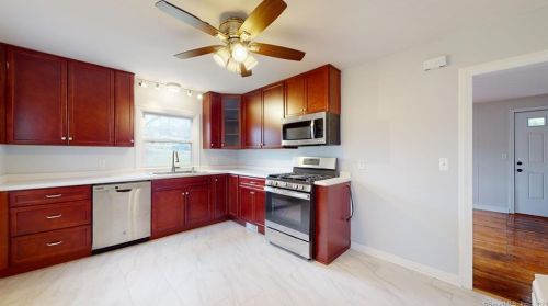 573 Farmington Ave, New Britain CT  06053-1968 exterior