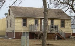 909 5th St, Brookings SD  57006-2106 exterior