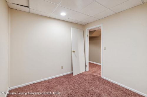 502 Brunswick Dr, Dewitt MI 48820-9189 exterior