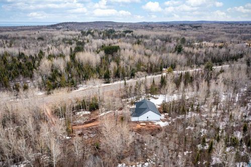 2465 Lismore Rd, Duluth MN 55803-8709 exterior