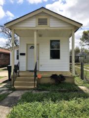 2560 Gladiolus St, New Orleans LA  70122-4840 exterior