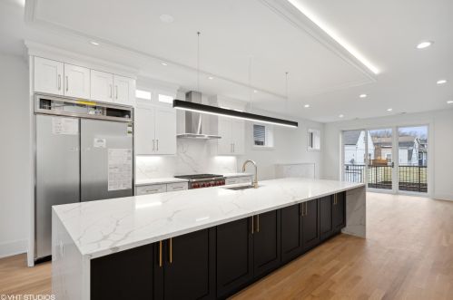 2048 Addison St, Chicago, IL 60618