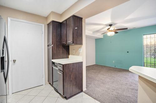 7238 Beacon Hill Dr, Pittsburgh PA 15221-2556 exterior